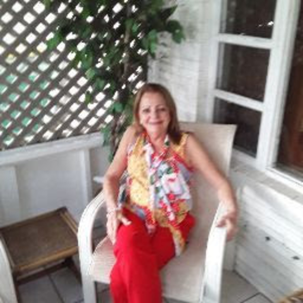 Meet your Posher, Rebeca
